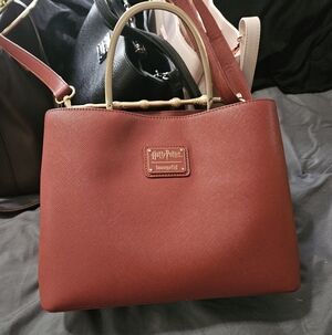 Loungefly Harry Potter Gryffindor Elderwand Bag